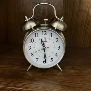 New - SHARP Twin Bell Alarm Clock -Great for Heavy Sleepers battery not included